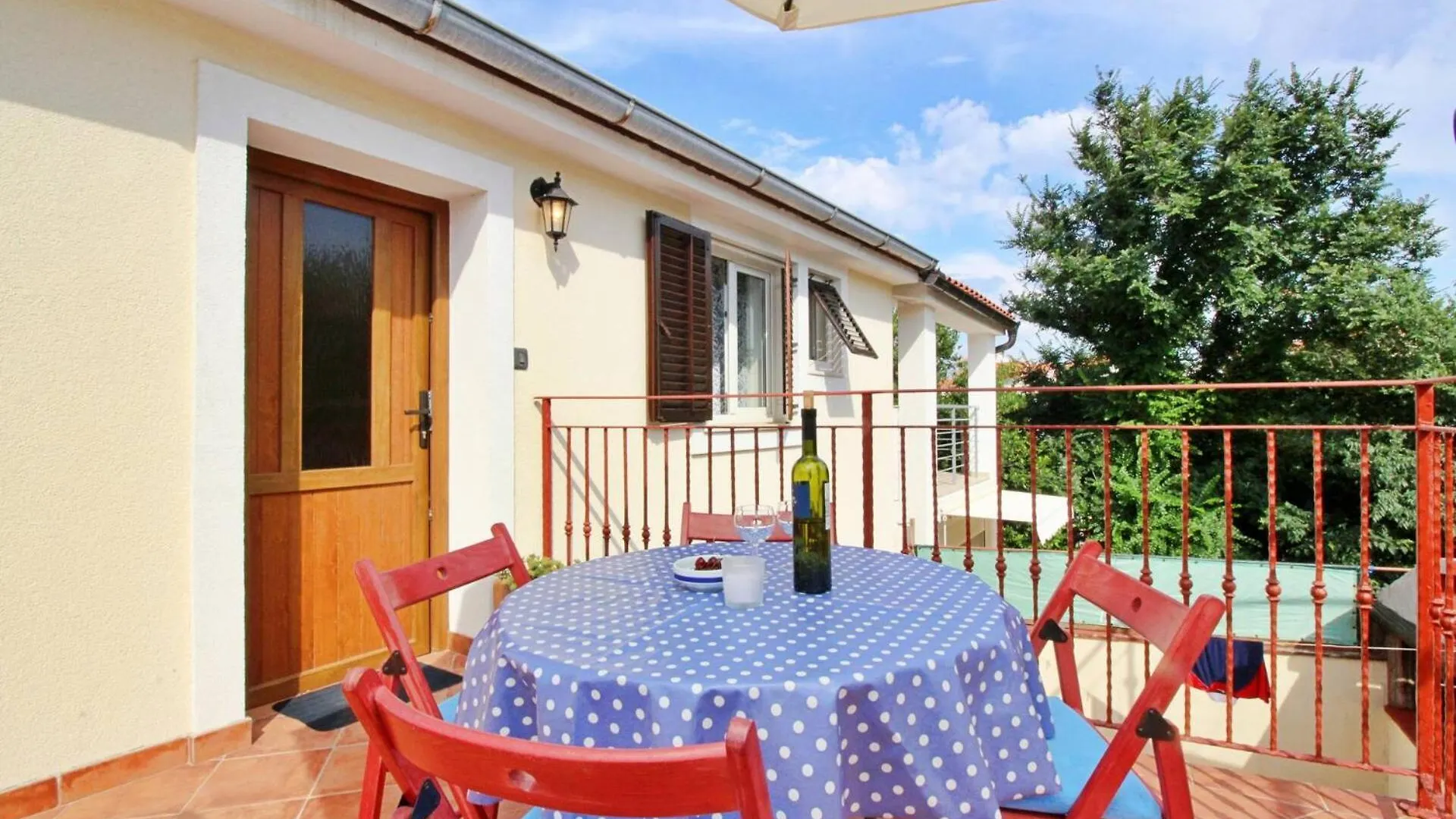 Apartment Bujas Silo  Croatia