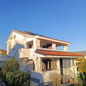Apartmán Frank, Šilo
